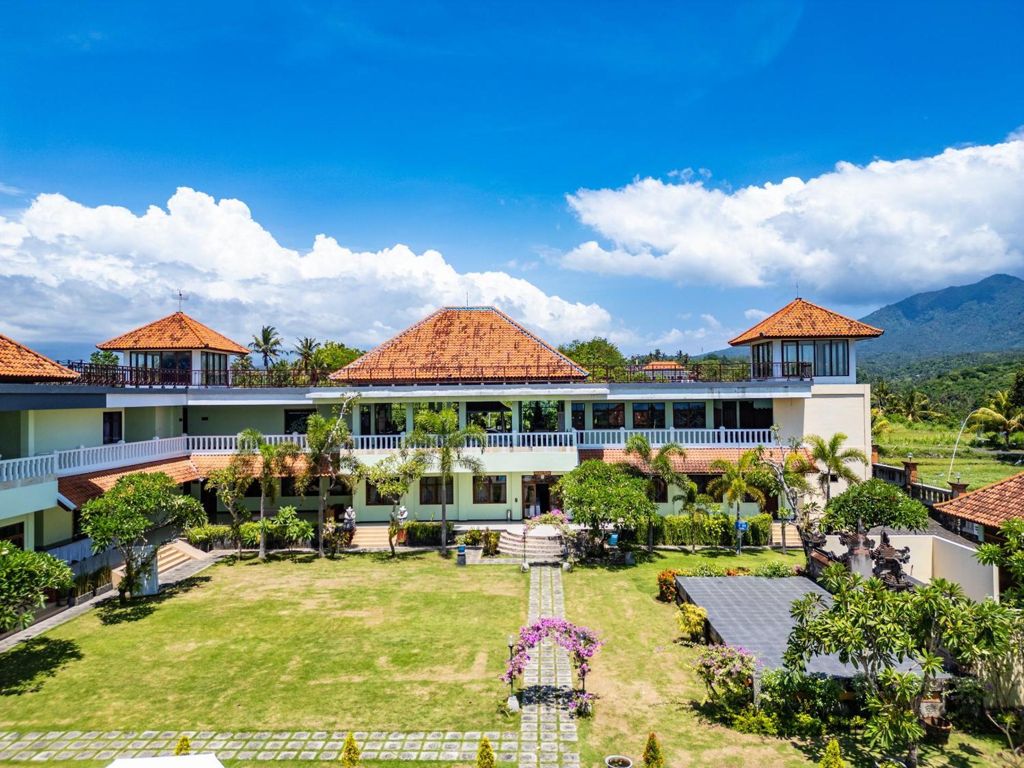 Taman Surgawi Resort & Spa Jasri Exterior photo