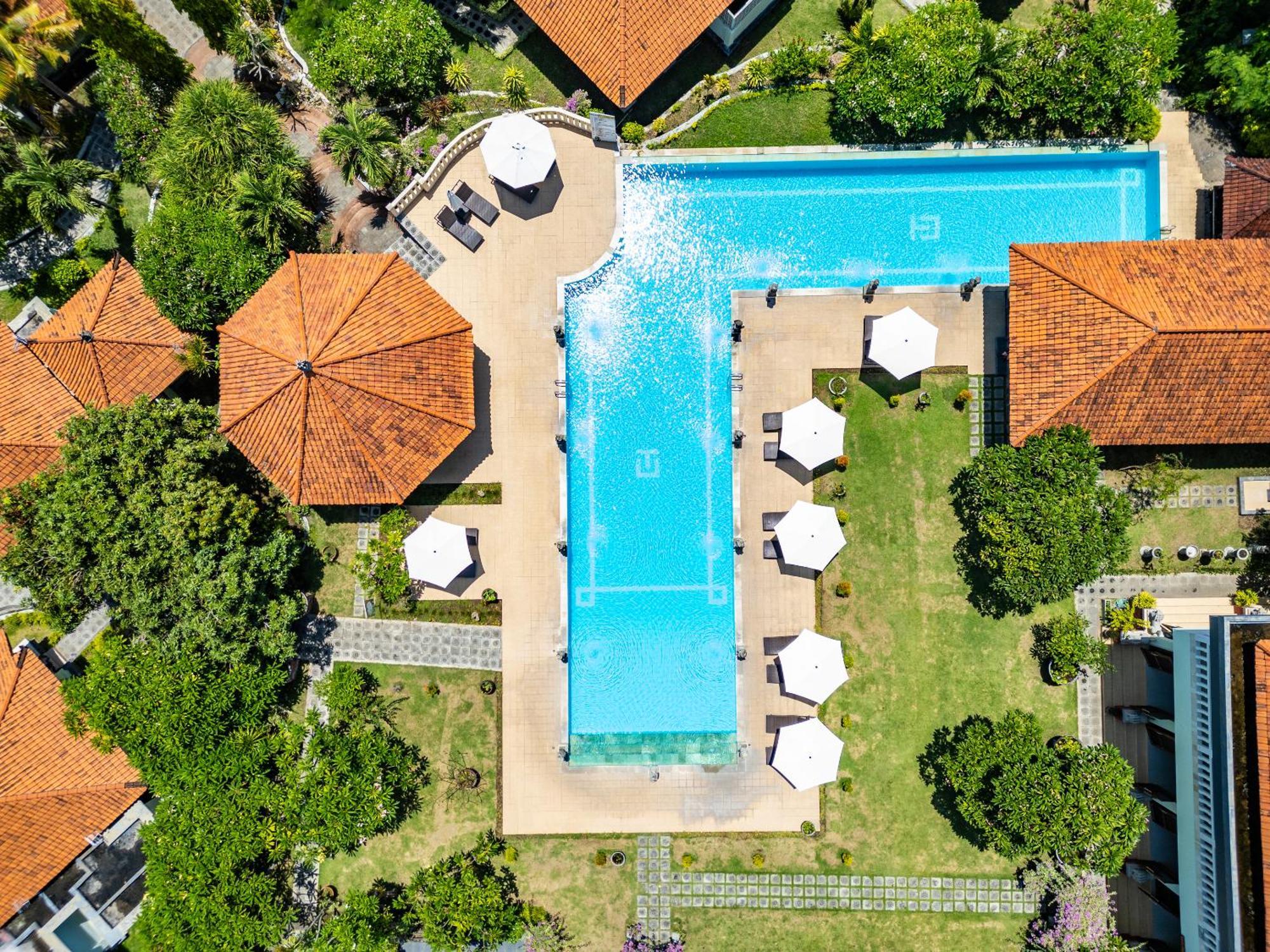 Taman Surgawi Resort & Spa Jasri Exterior photo