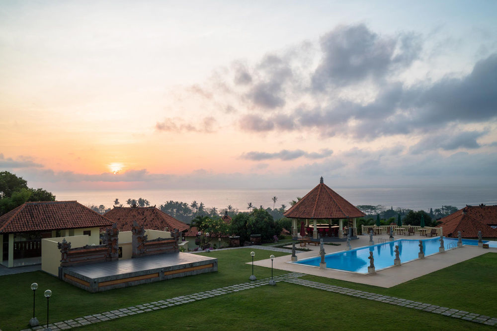 Taman Surgawi Resort & Spa Jasri Exterior photo